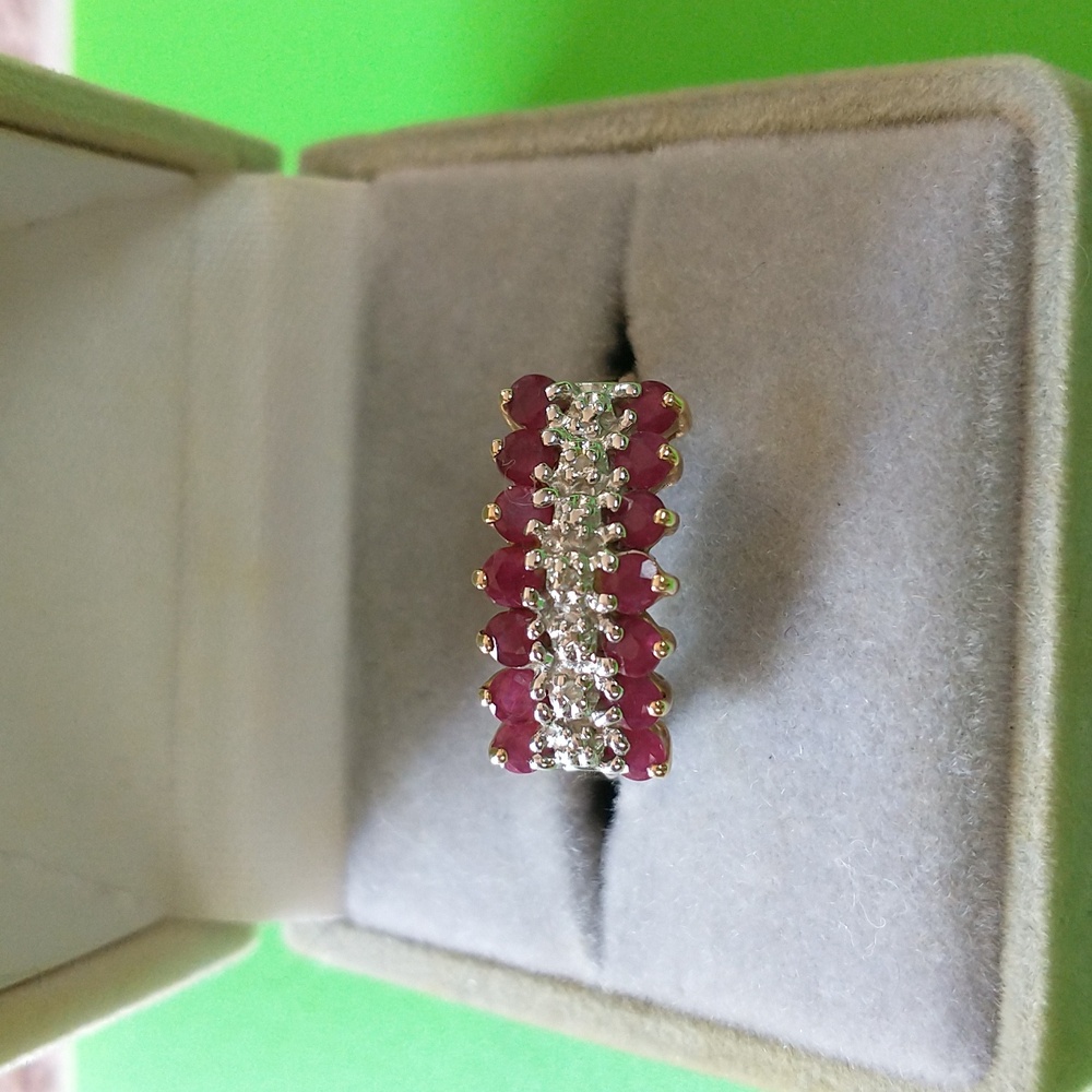 10k Gold Ruby and Diamond Cluster Ring